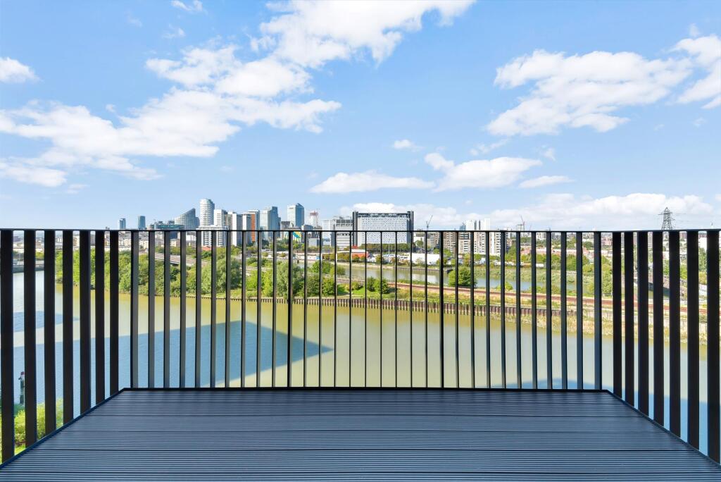 Apartment in London - View 5