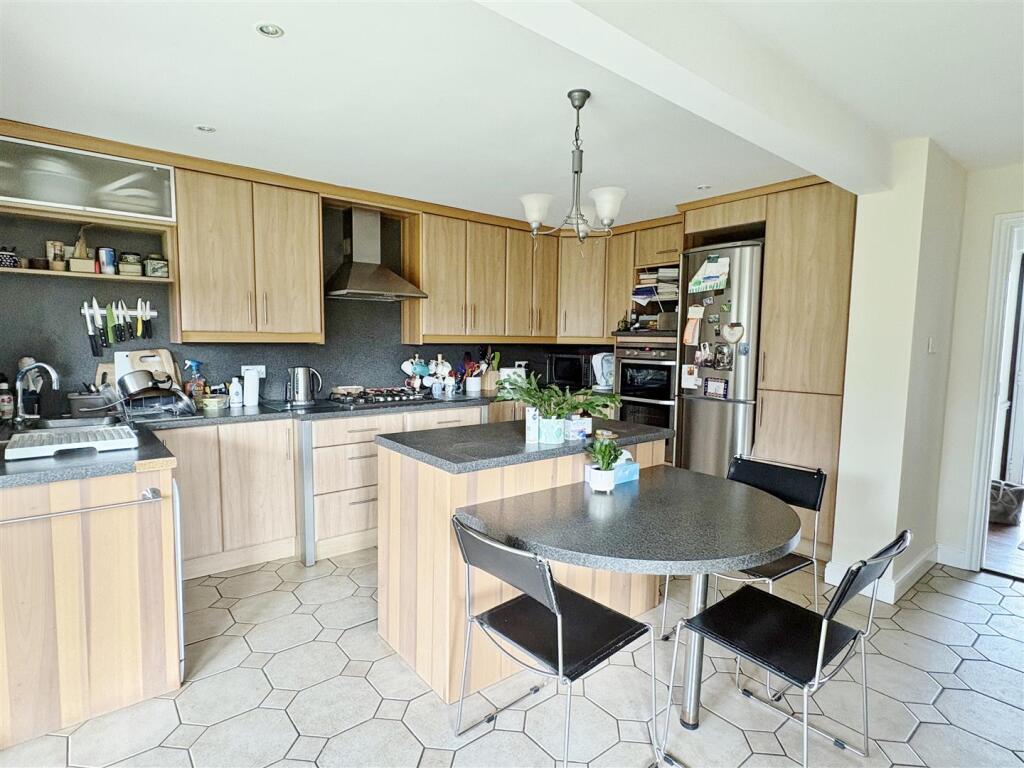 Additional image 5 of Budbury Place, Bradford-On-Avon