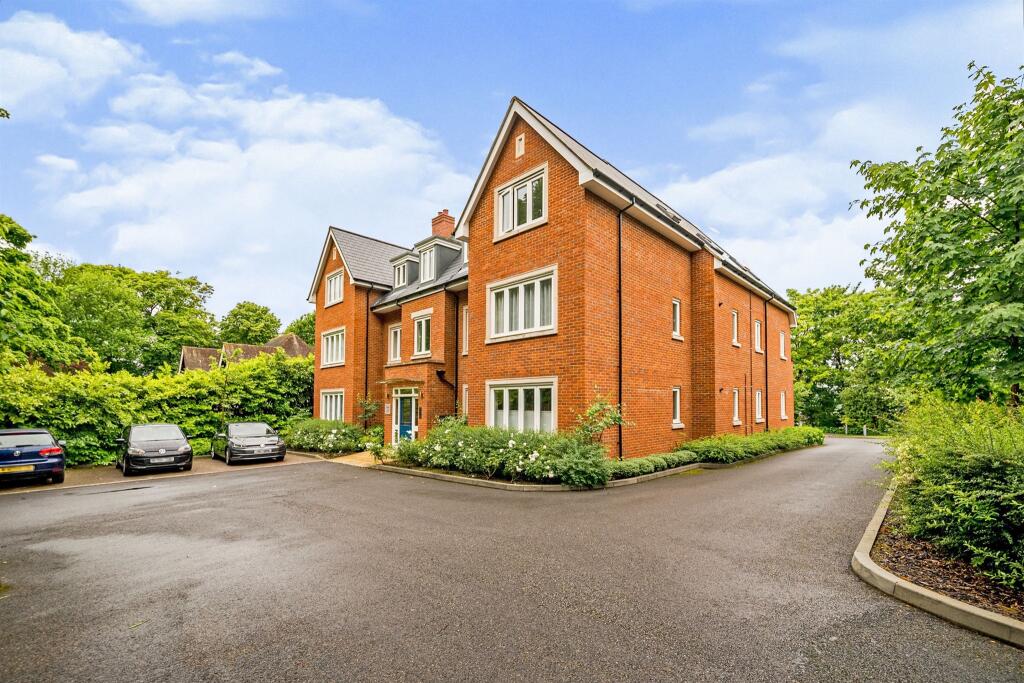 Main image of property: Amersham Road, High Wycombe
