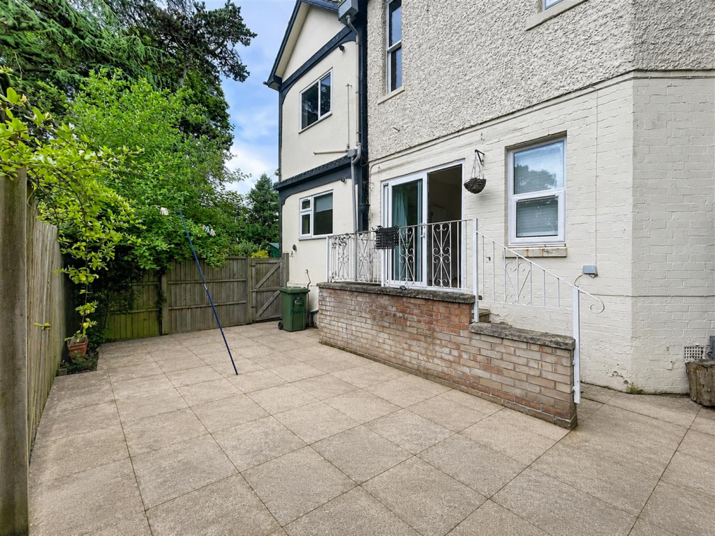 Apartment in Warwick, Mill End, Kenilworth - View 5
