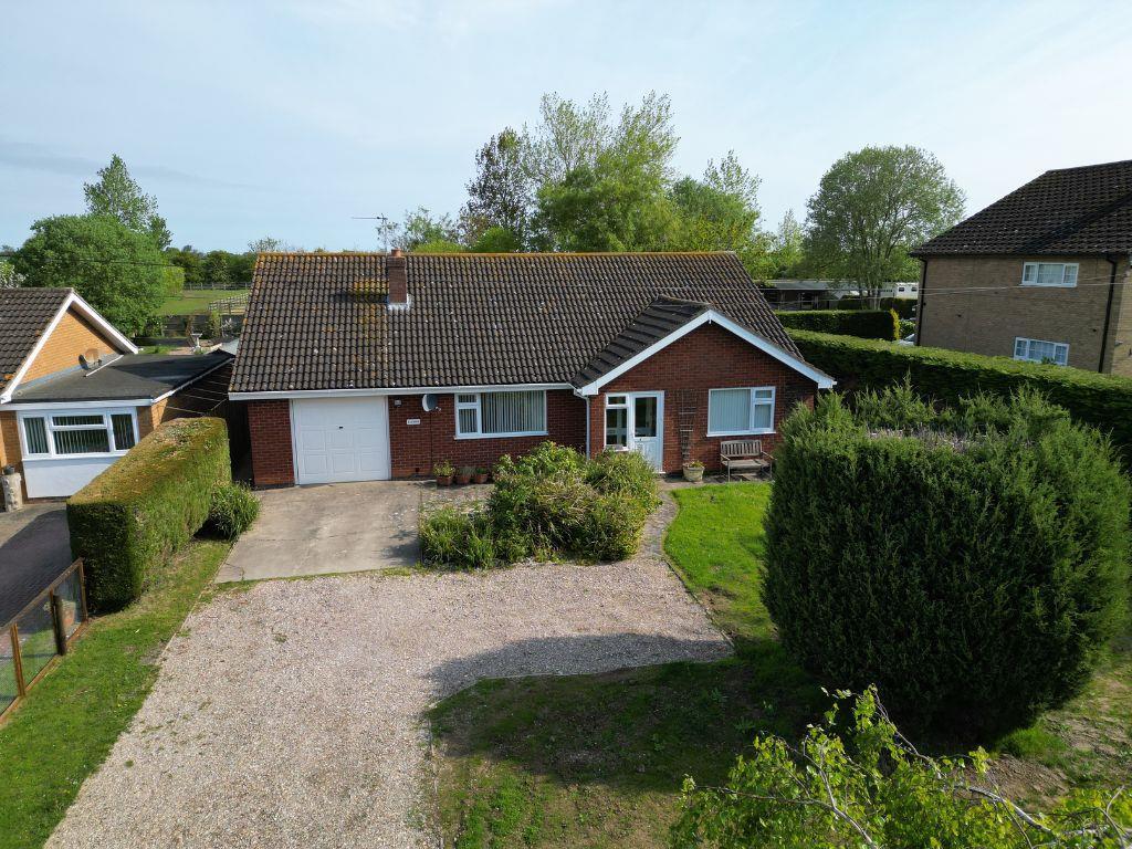 3-bed bungalow on Crawcroft Lane, Hannah, Lincolnshire, £305,000