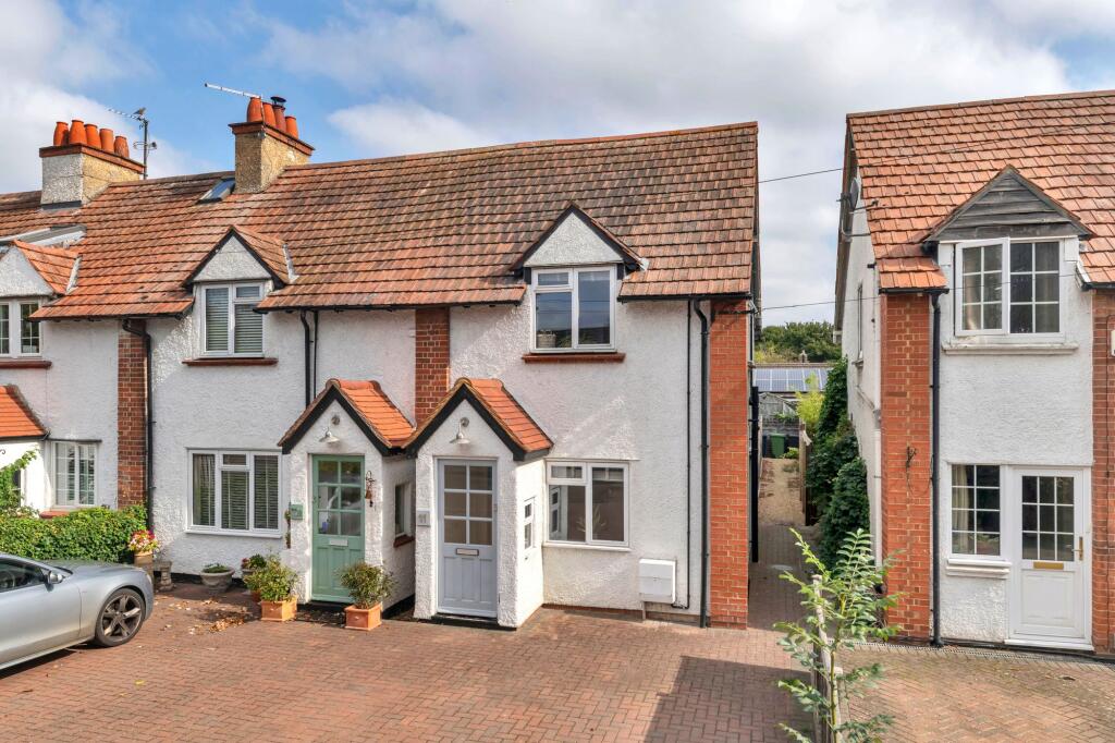 2-bed terraced on New Road, Melbourn, SG8, £375,000