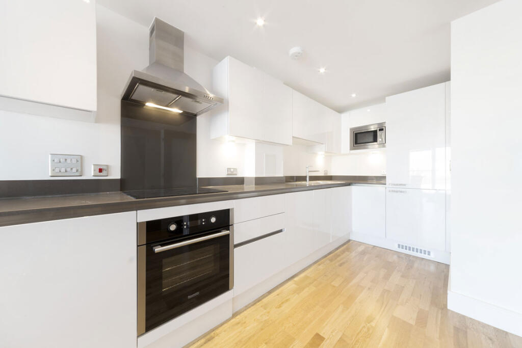 Apartment in London, New Capital Quay, Greenwich Peninsula - More