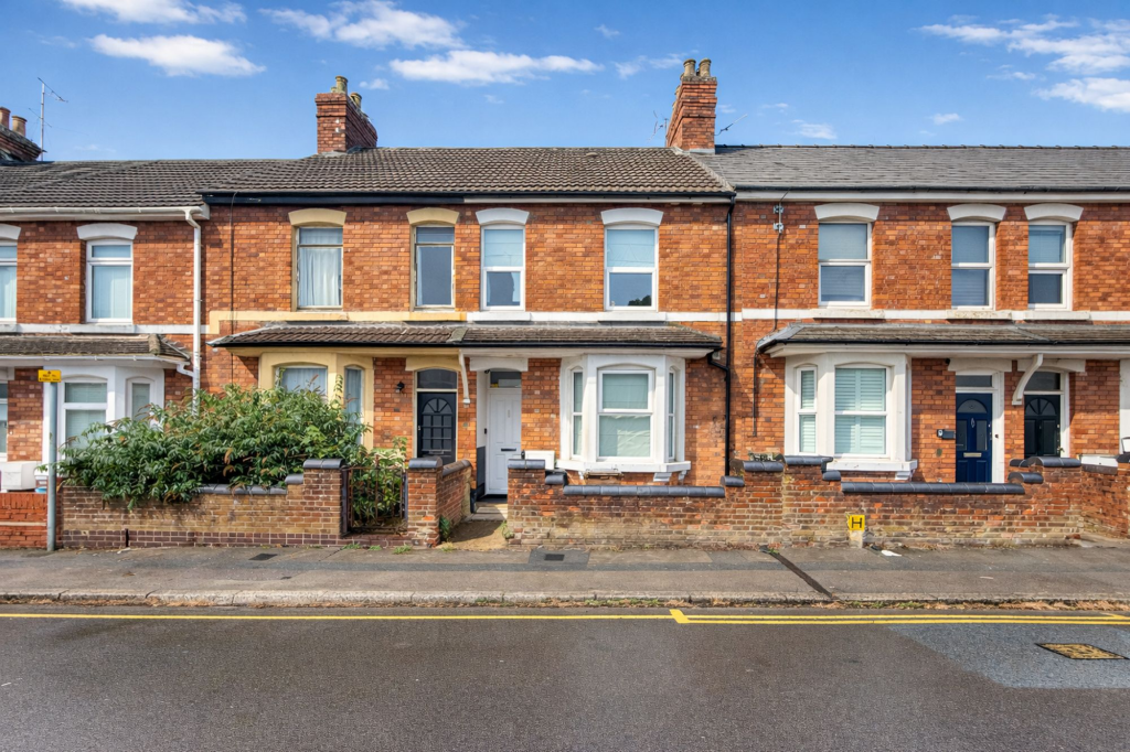 Main image of property: Kent Road, Swindon, SN1