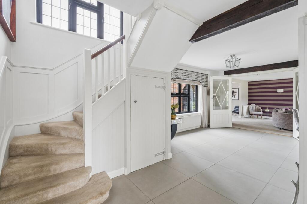 House in Slough, Chalfont St Peter - View 5