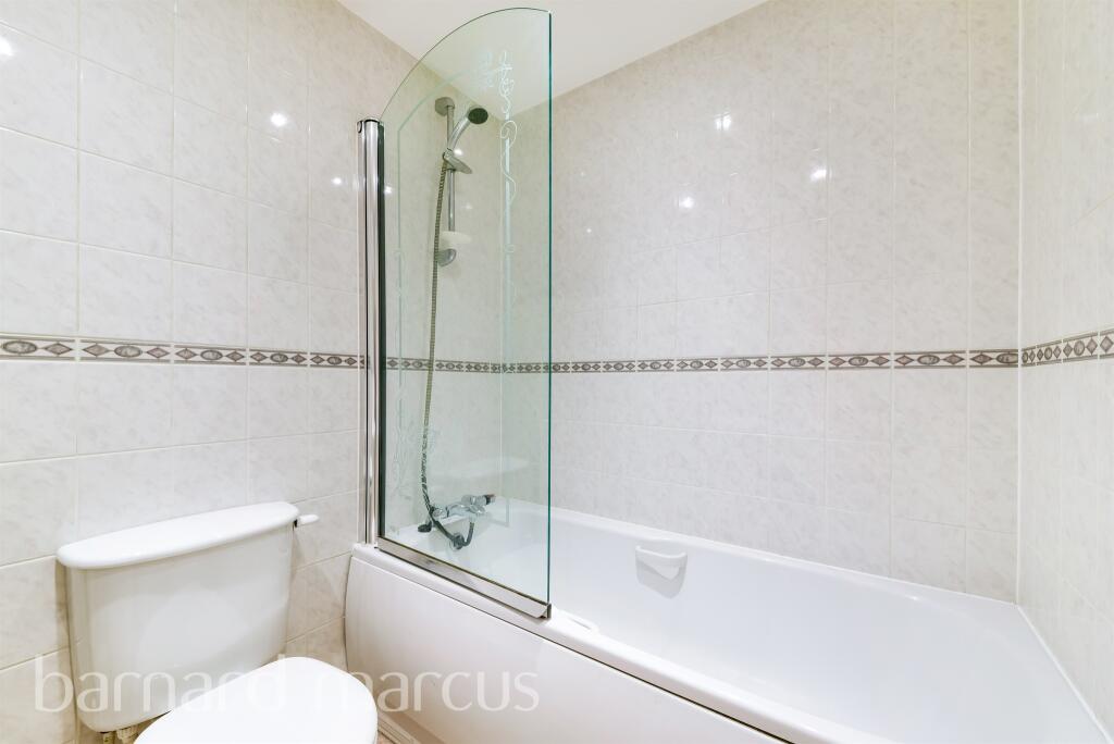 Apartment in Croydon, Broad Green - View 5
