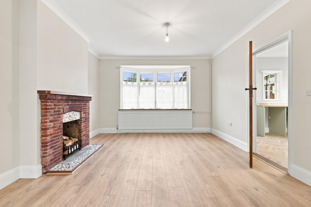 House in Basildon, Essex - View 5