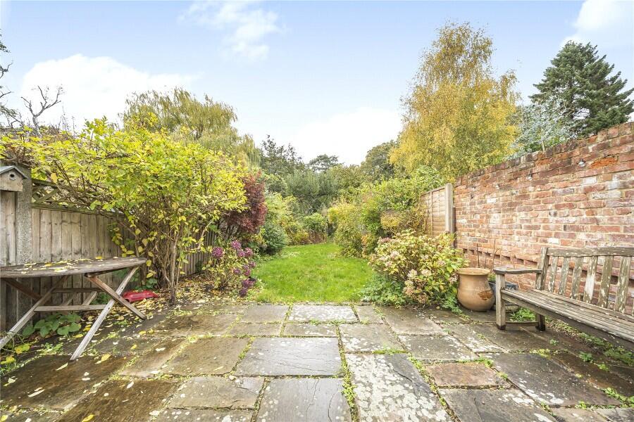House in Guildford - View 2