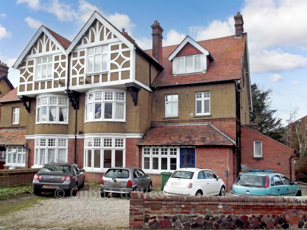 Norfolk Road, Littlehampton, West Sussex photo 3