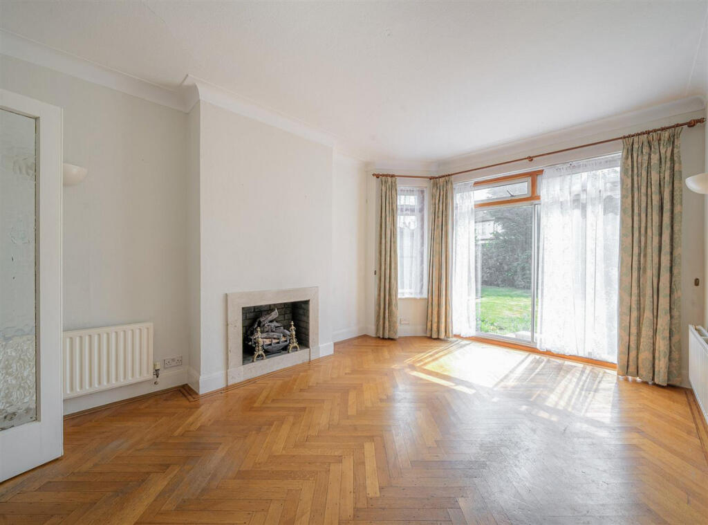 House in London, Willesden Green, Brondesbury - View 3