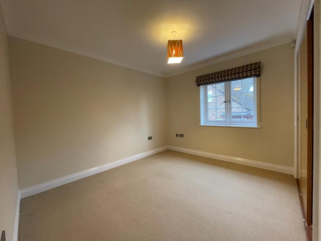 Apartment in Newbury, West Berkshire - View 5