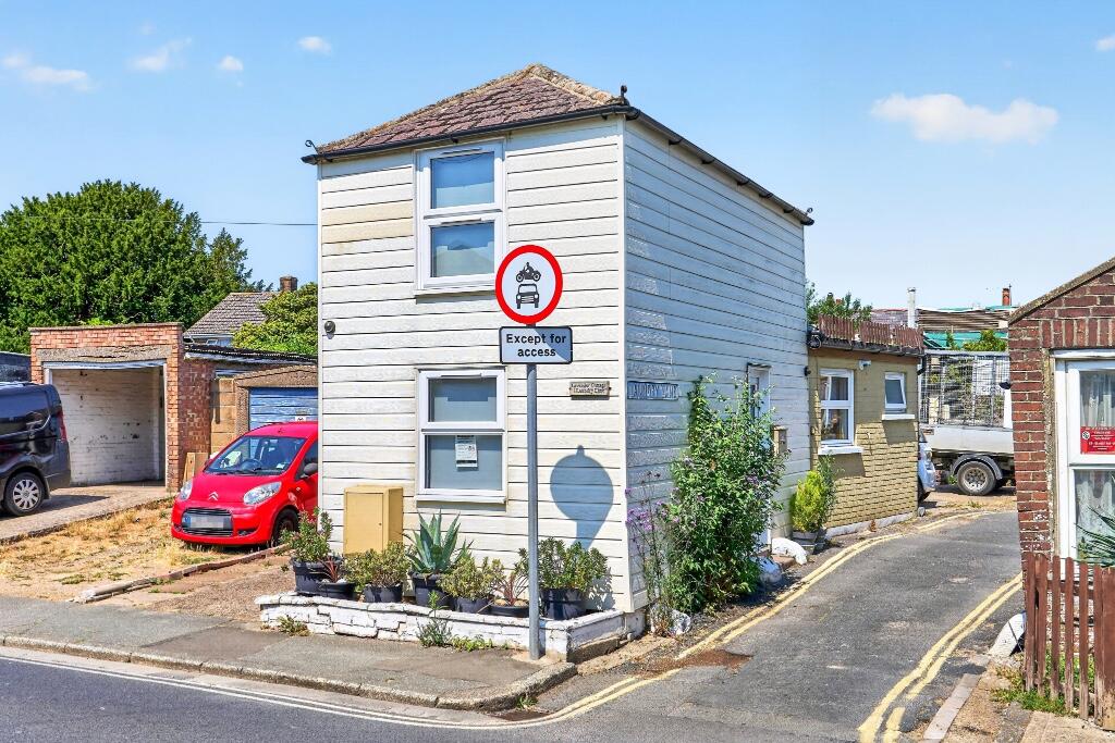 Main image of property: Laundry Lane, Newport, Isle Of Wight, PO30