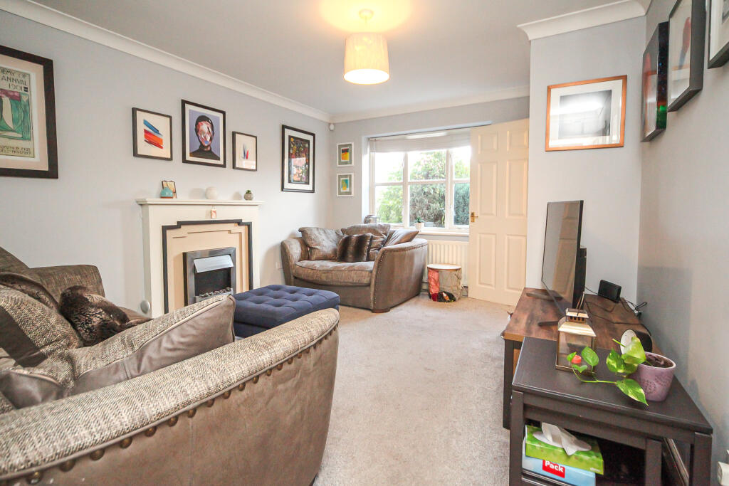 House in Warwick, Whitnash - View 4