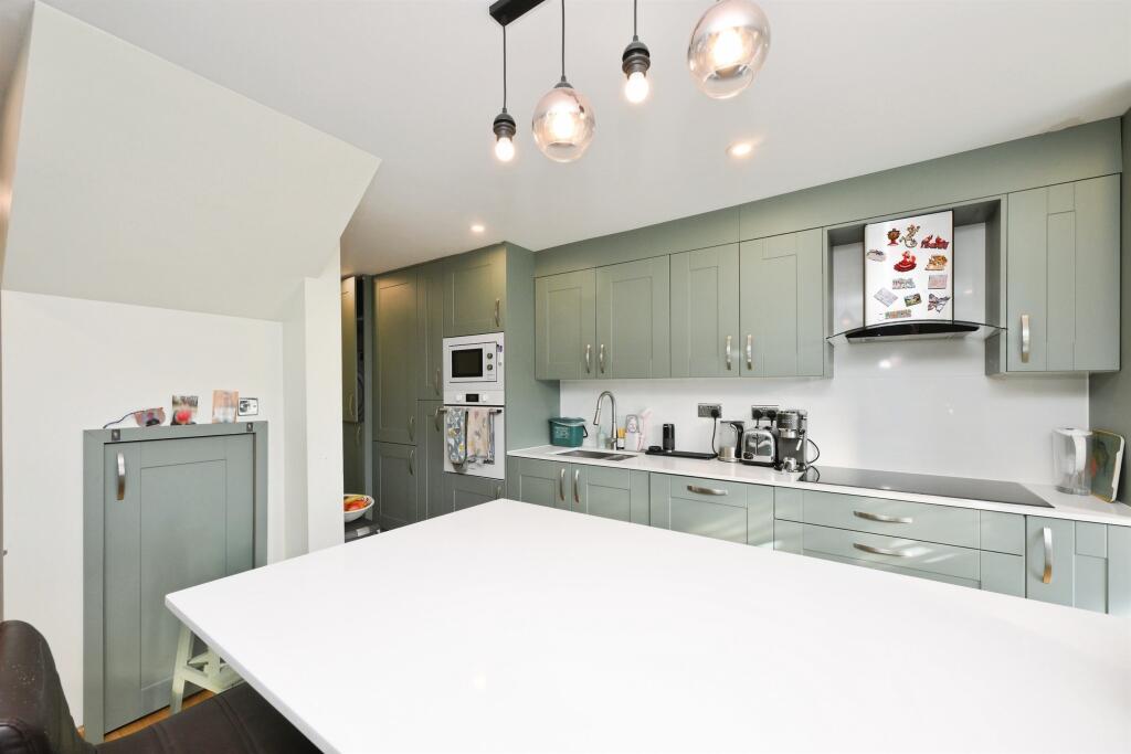 House in Harlow, Brays Grove - View 5