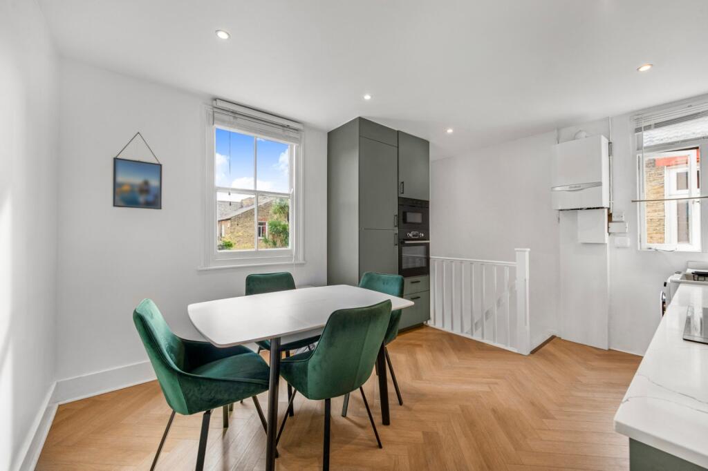 Apartment in London - View 5