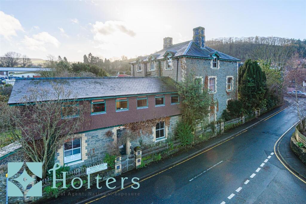House in Knighton - View 4