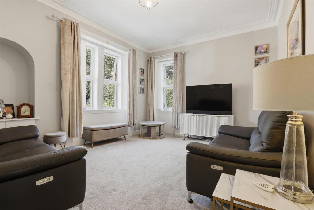 Apartment in Glasgow - View 3