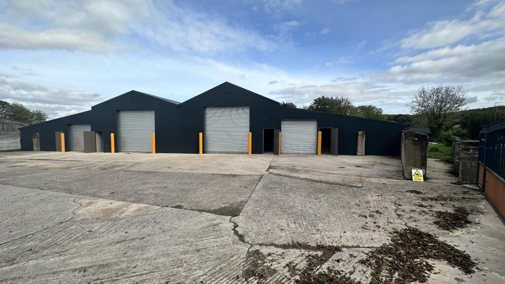 East Woodlands Farm, East Woodlands, Frome, Somerset, BA11