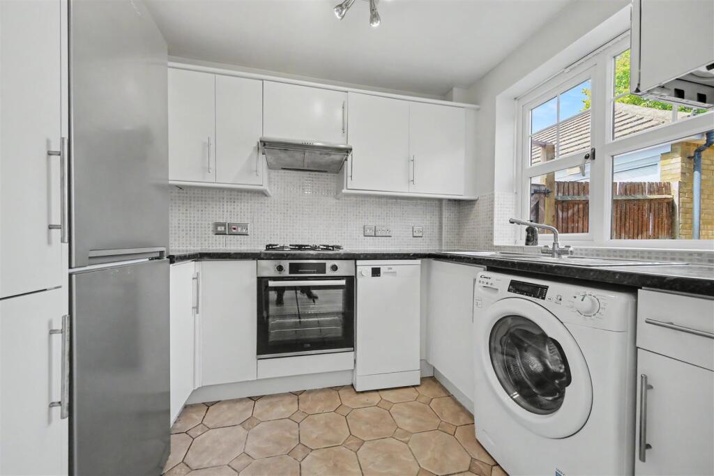 House in Watford - View 5
