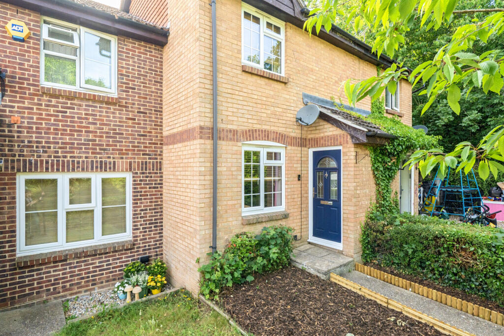 Main image of property: Huscarle Way, Tilehurst, Reading, Berkshire, RG31