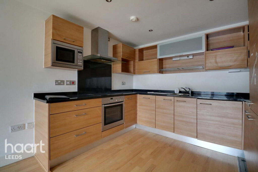Apartment in Leeds, Steander, Richmond Hill