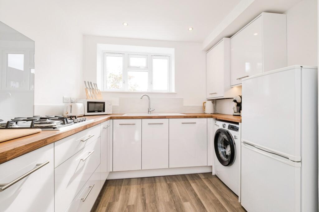 Main image of property: Dart Green, South Ockendon, Essex, RM15