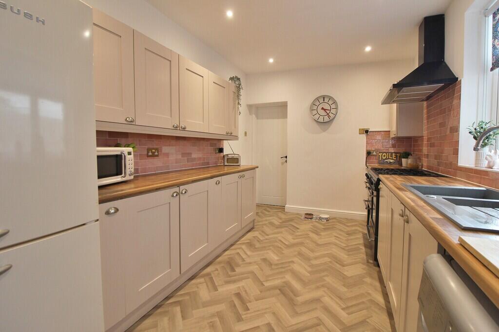 House in Portsmouth - More