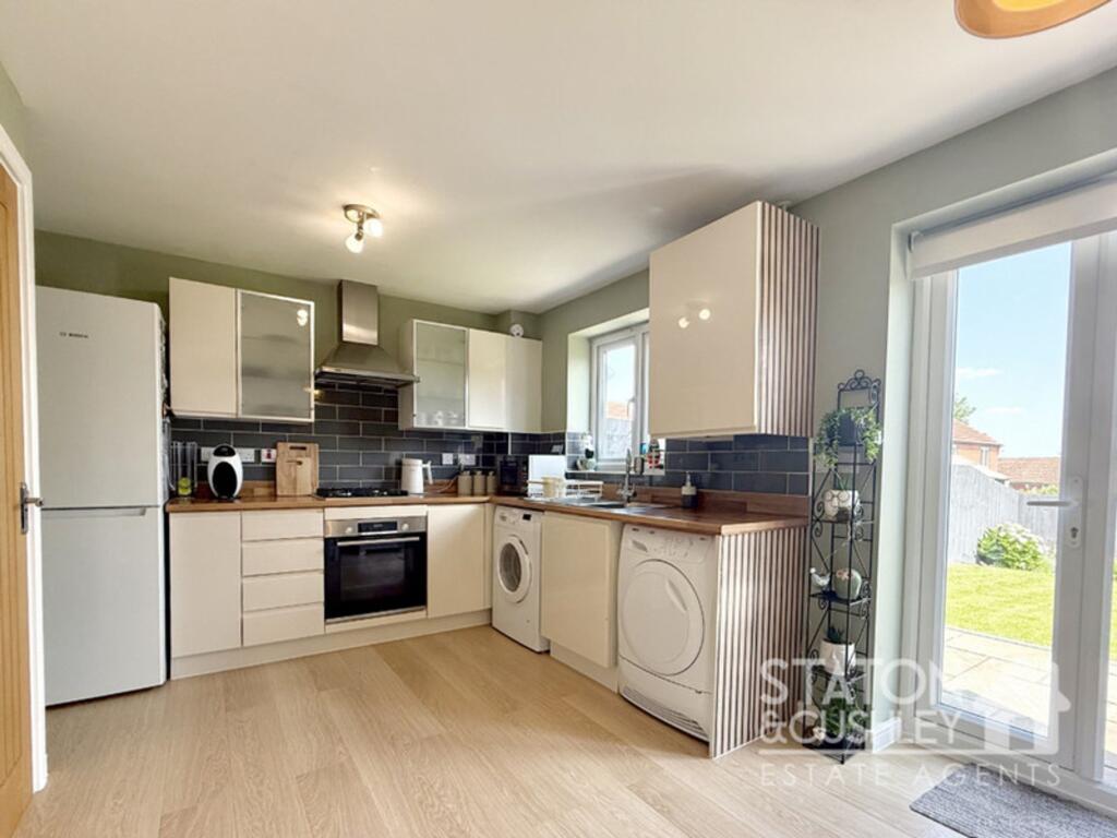 House in Mansfield, Nottinghamshire - View 4