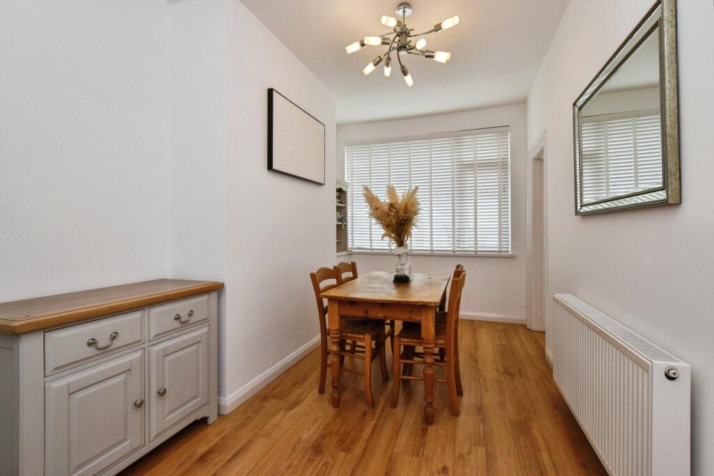 House in Llanelli - View 4