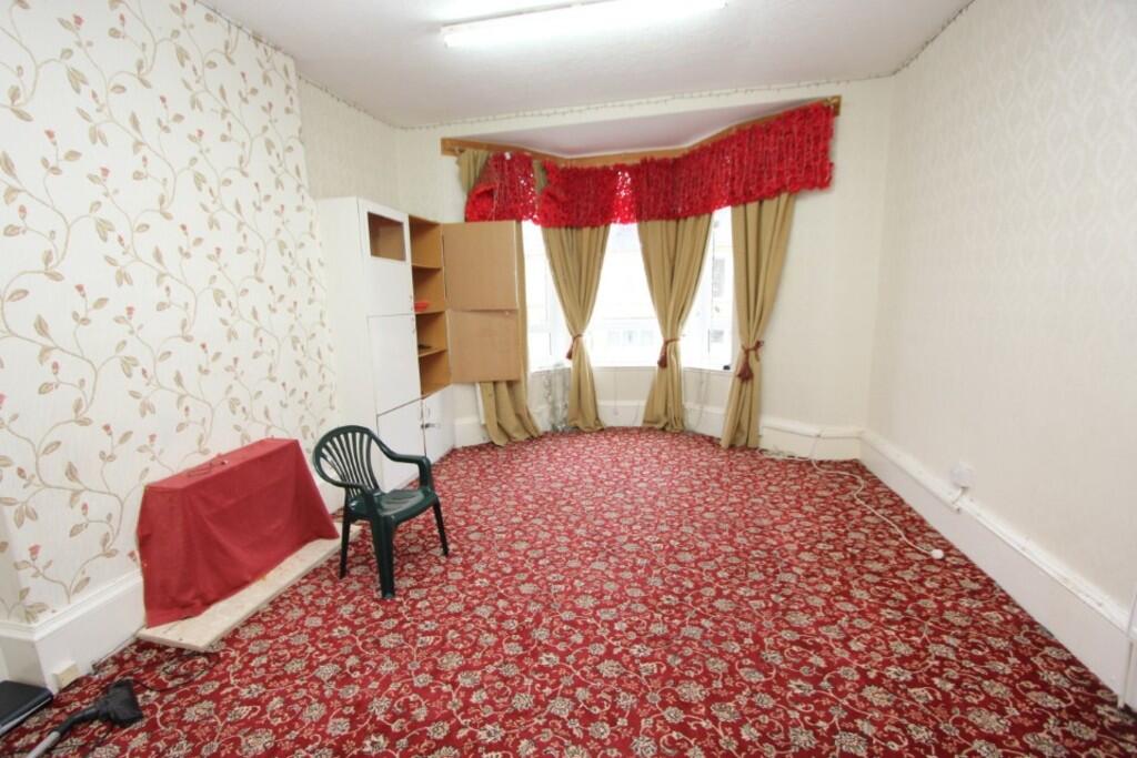 Apartment in Glasgow - View 3