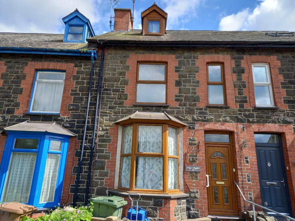 Main image of property: Bangor, Gwynedd, LL57