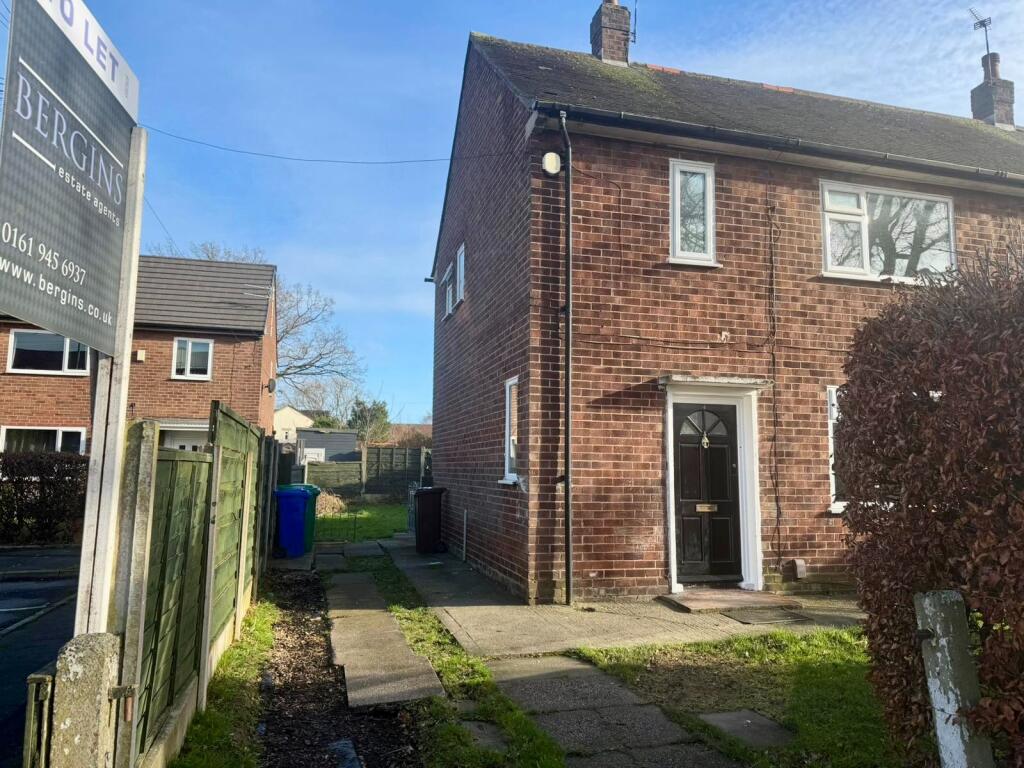 Main image of property: Sandhill Walk, Manchester, M22