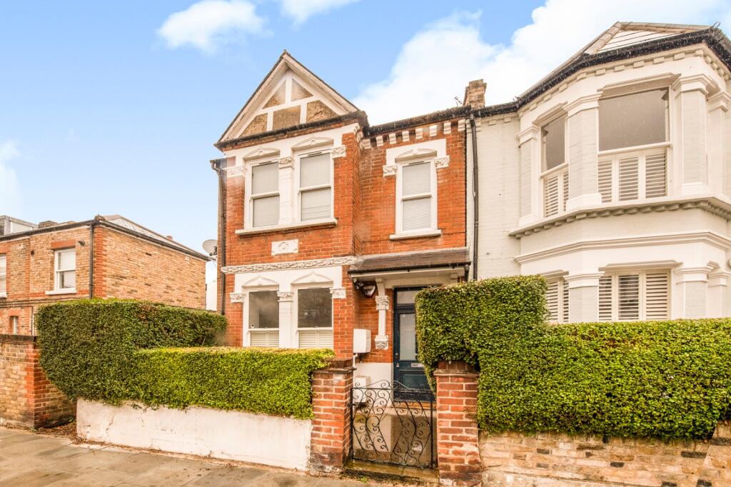 Main image of property: Bassingham Road,
Earlsfield, SW18