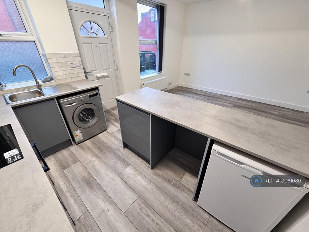 House in Leeds - View 4
