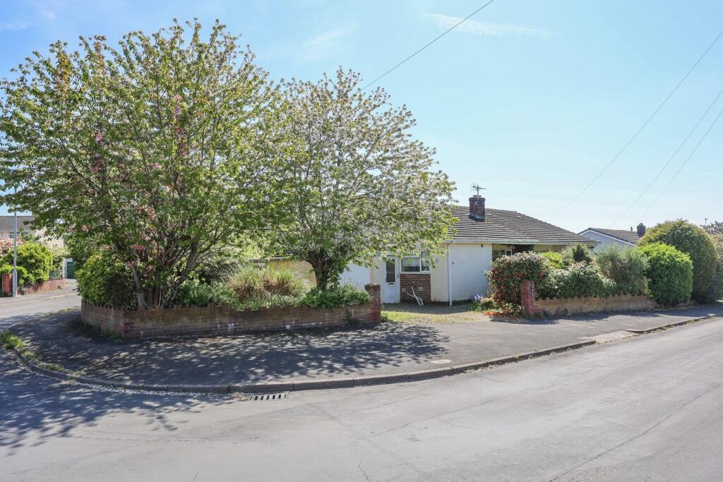 Main image of property: Broadway Avenue, Kingsteignton, Newton Abbot, TQ12