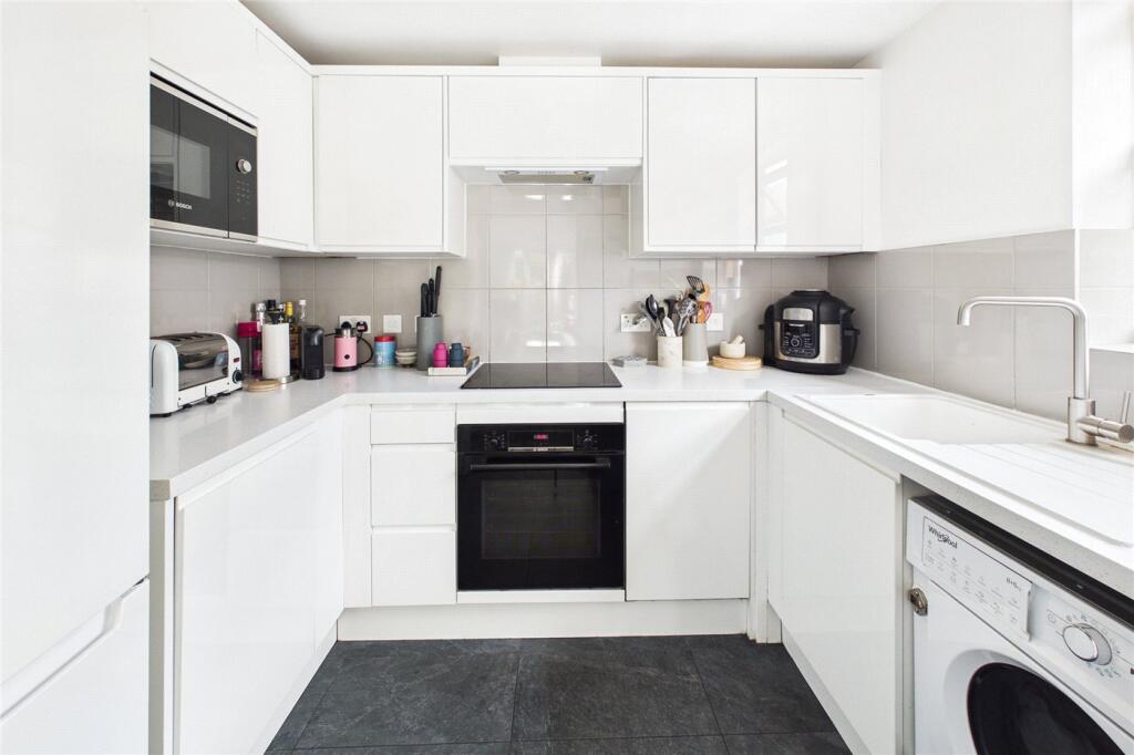 Apartment in London, Manor Park, Streatham - View 3