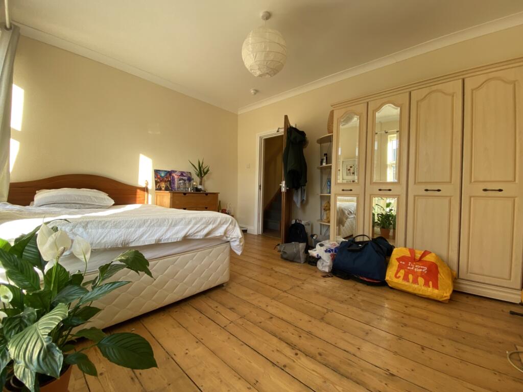 House in Cardiff, Maindy, Cathays - View 4