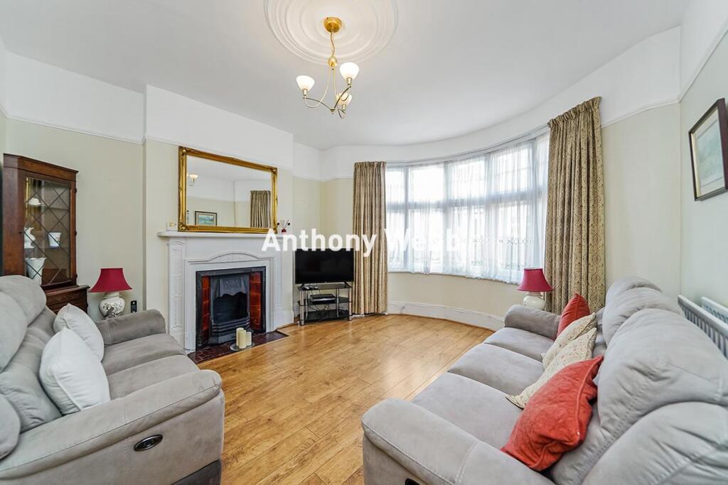 Apartment in London - View 2
