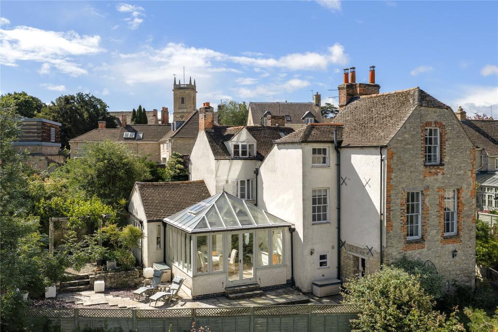 Main image of property: Harrisons Lane, Woodstock, Oxfordshire, OX20