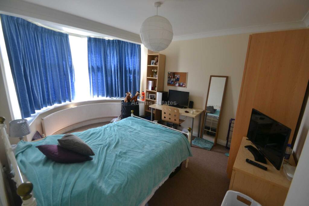 House in Reading - More