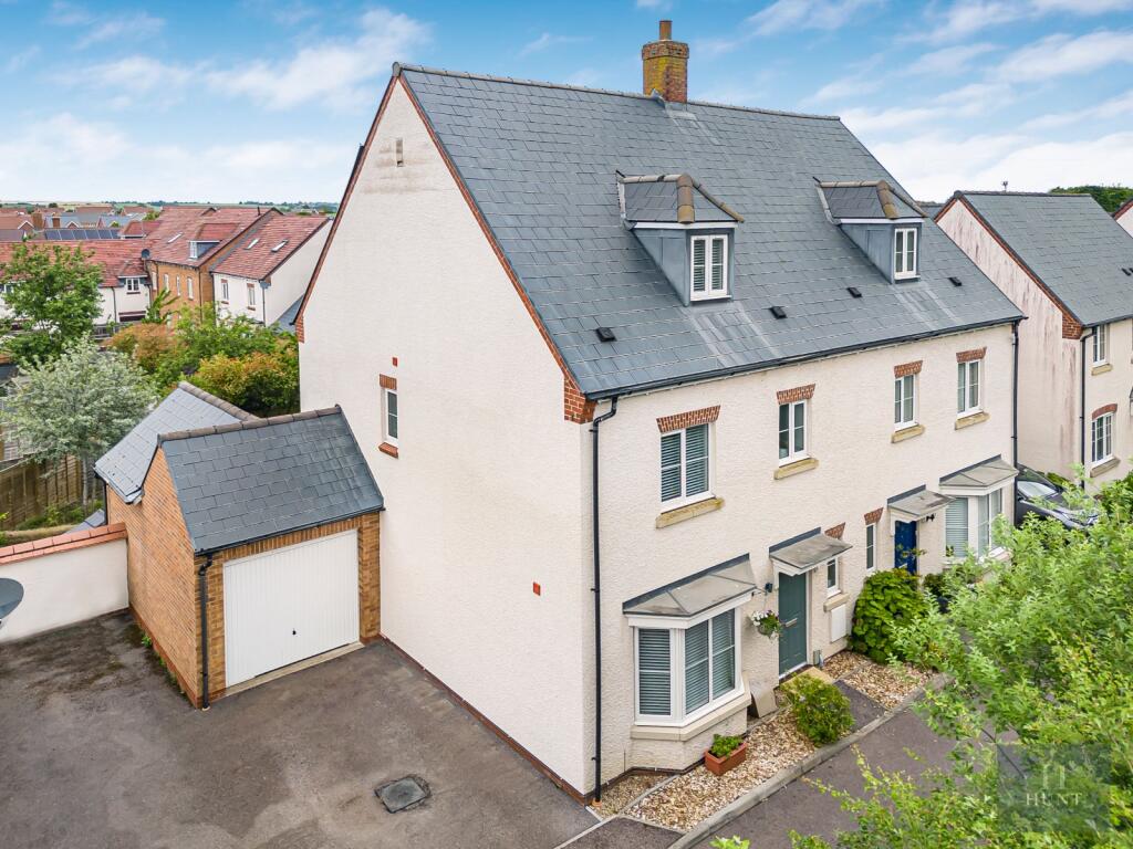 Main image of property: Pilots Place, Haddenham, Aylesbury, Buckinghamshire, HP17