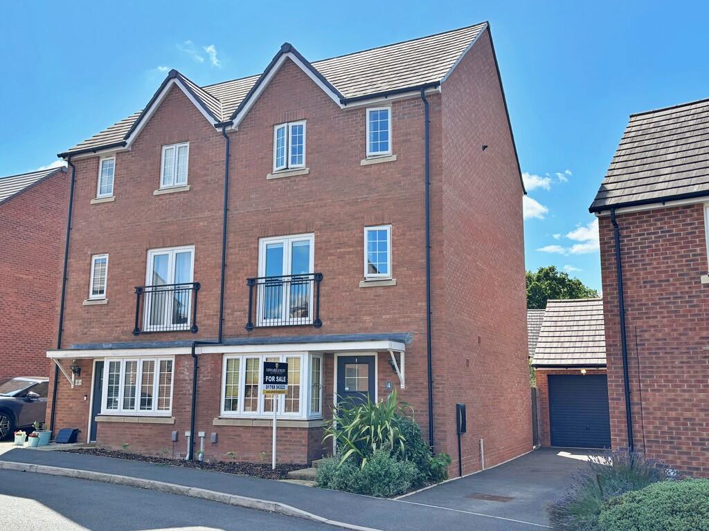 4-bed semi-detached on East Close, Cawston, Rugby, £365,000