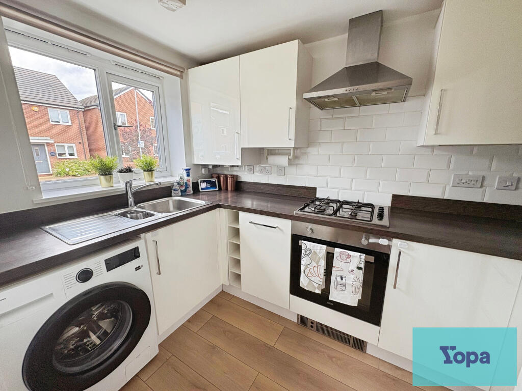 House in Stoke-on-Trent - View 2
