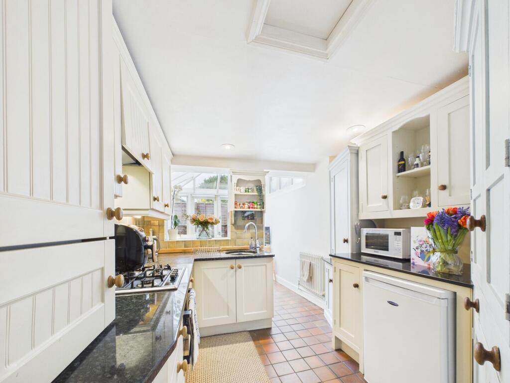 House in Bridgnorth, High Town, Oldbury - View 4
