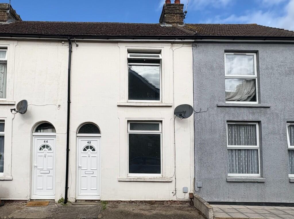 Main image of property: 42 William Street, Sittingbourne, Kent, ME10 1HR