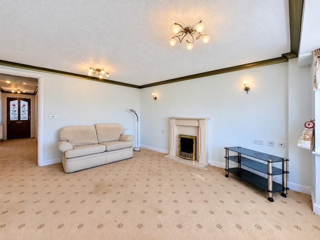 Apartment in Preston - View 5