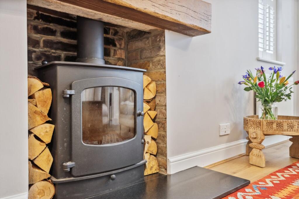 House in Hertsmere, Hertfordshire - View 4
