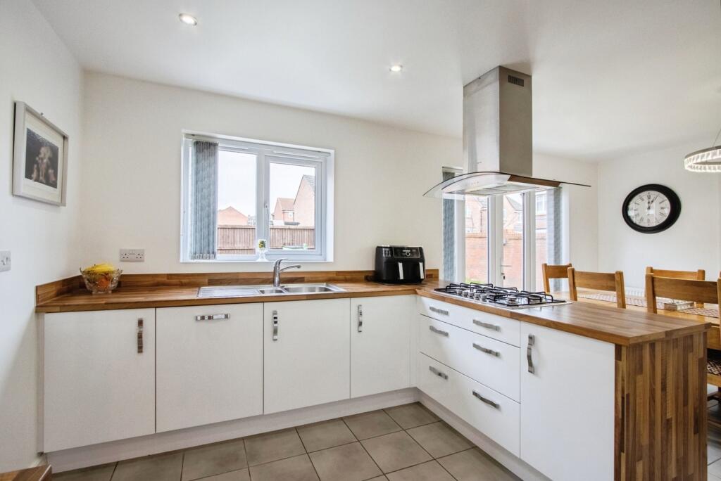 Herbage View, Crofton, Wakefield, West Yorkshire, WF4 photo 3