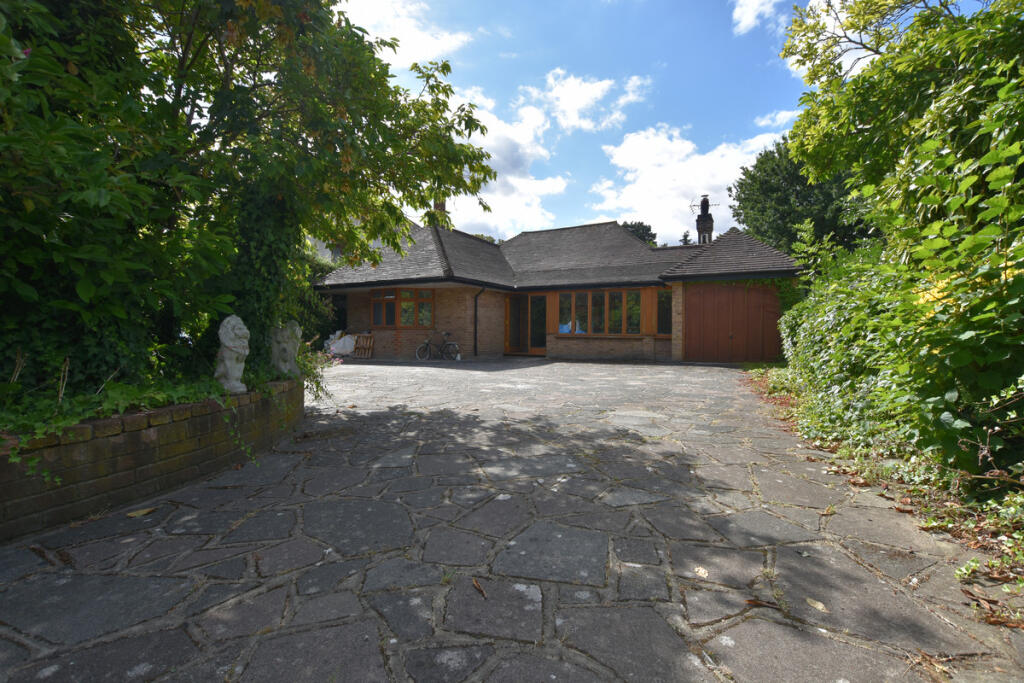 Main image of property: Parkstone Avenue, Emerson Park, RM11