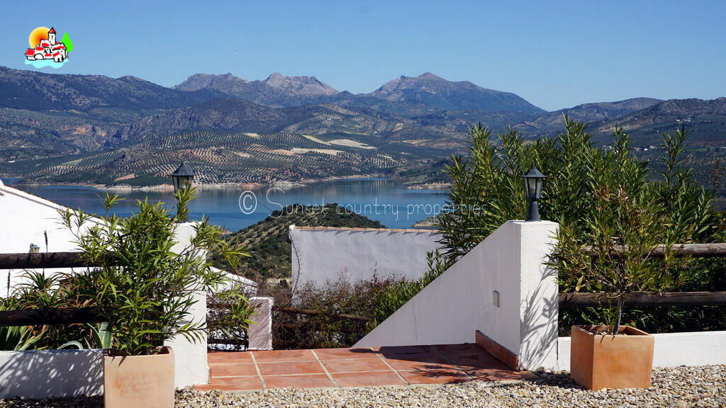 Main image of property: Iznájar, Córdoba, Andalusia
